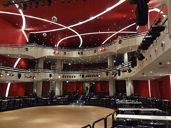 So ist das Deutsche Theater bestuhlt in der Ballsaison 2014 (gFoto: Martin Schmitz)